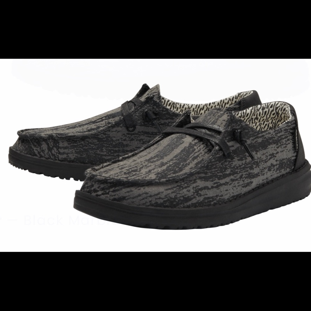 Hey Dude Wendy Women’s slip on gently used size 11
